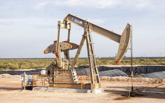 Волгоградцам предсказали рост доллара в связи с падением цен на нефть