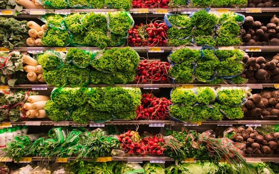 Жуков назвал причины отсутствия волгоградской продукции в магазинах