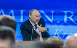 Путин завершил визит в Волгоград встречей с Бочаровым
