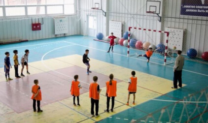 В станице Кумылженской завершается реконструкция спортшколы и детского сада