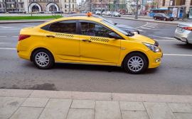 ВТБ узнал, когда россияне чаще всего заказывают такси