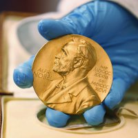 Лауреатами Нобелевской премии в области физики стала группа американских ученых
