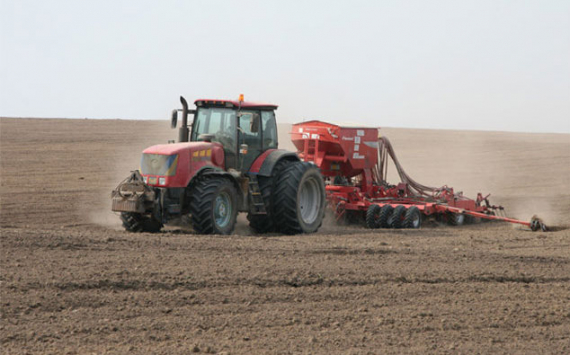 Волгоградские аграрии ведут весенние полевые работы опережающими темпами