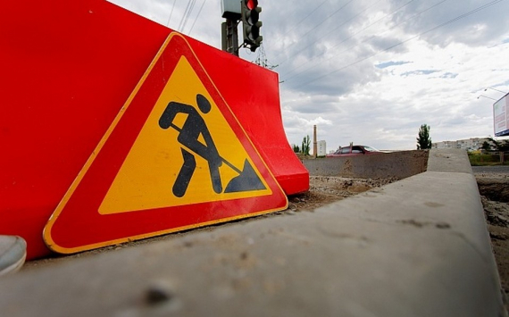 В Волгограде на улице Мясникова возобновились дорожные работы