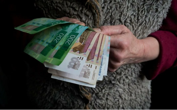 Миллион россиян стали получать пенсии на карты ВТБ