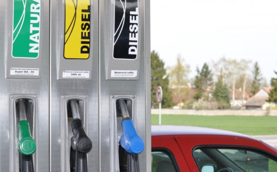 В Волгоградской области продолжает дешеветь топливо