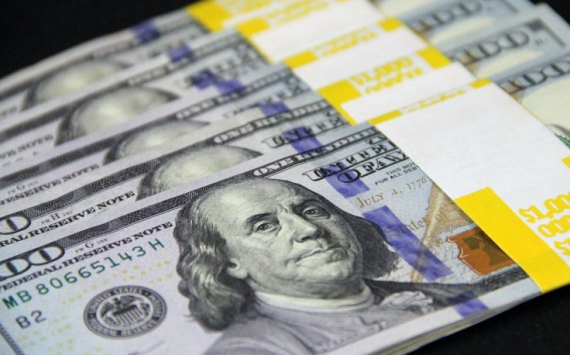 Инвестстратег Бахтин не советует россиянам покупать валюту весной