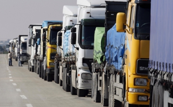 Мэрия Волгограда запретила въезд грузовиков в город в дневное время